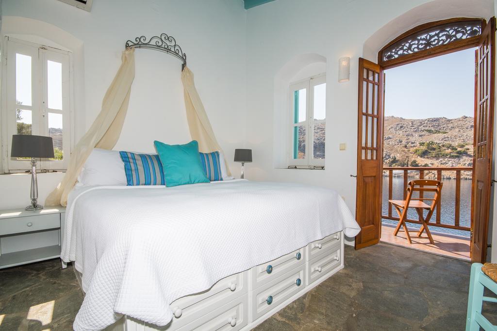 Emporio Hotel Symi Bagian luar foto
