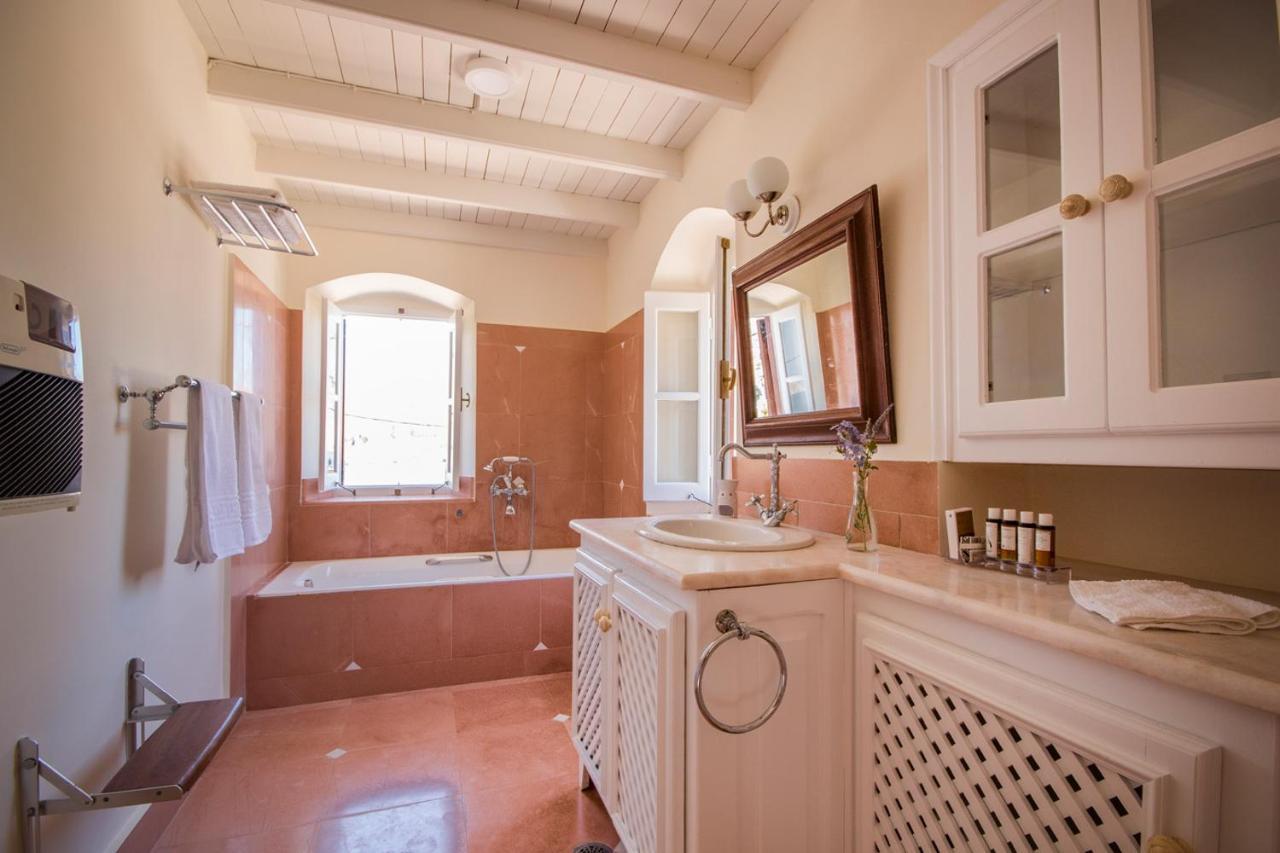 Emporio Hotel Symi Bagian luar foto